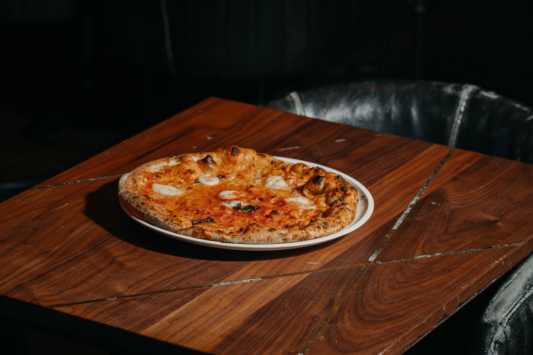 Charlotte food photographer | Margherita pizza, 800 Degrees